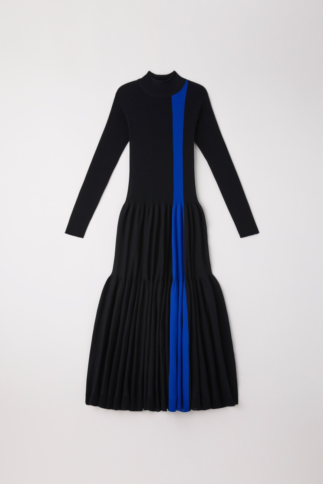 CASCADES MOCKNECK LONG SLEEVE DRESS 79,200円