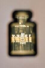 【保存版】シャネル N°5とは？“花からフレグランス”になるまで、歴史・製品の選び方Q&Aも｜写真16