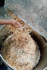 【保存版】シャネル N°5とは？“花からフレグランス”になるまで、歴史・製品の選び方Q&Aも｜写真14