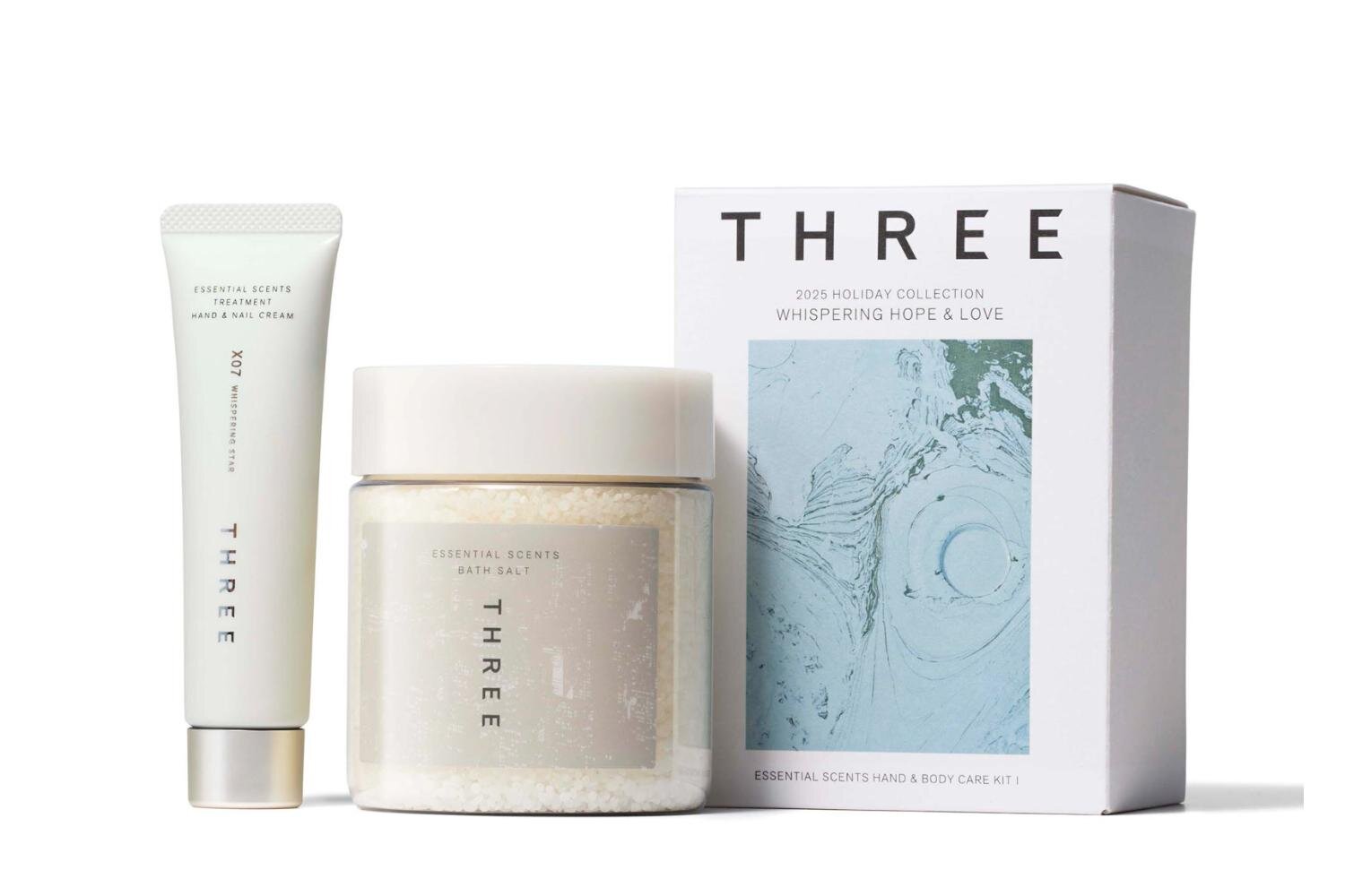 THREE“精油フレグランス”主役の25年クリスマスコフレ、ホット