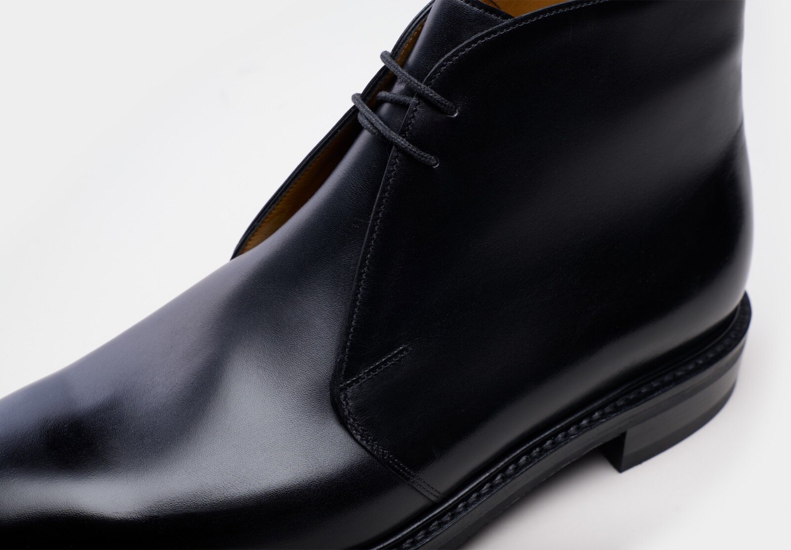 ジョンロブ“ボリュームを演出するステッチ”オックスフォードシューズ＆バックル付きブーツ｜写真8