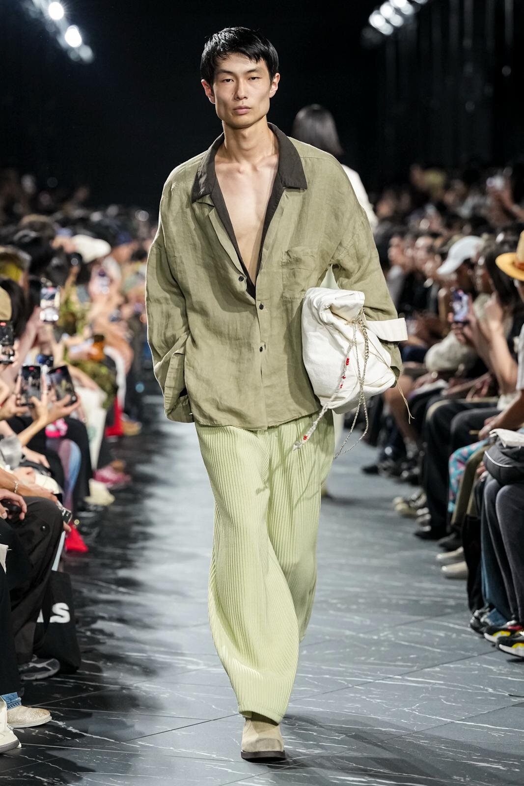 アンセルム(ANCELLM) 2026年春夏ウィメンズ&メンズコレクション  - 写真11