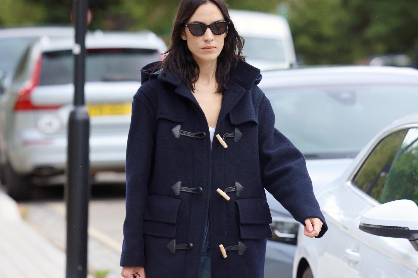 ショルダートートバッグ｜ロンシャン×グローバーオール、“竹型トグル”のウール製トートバッグ＆ダッフルコート