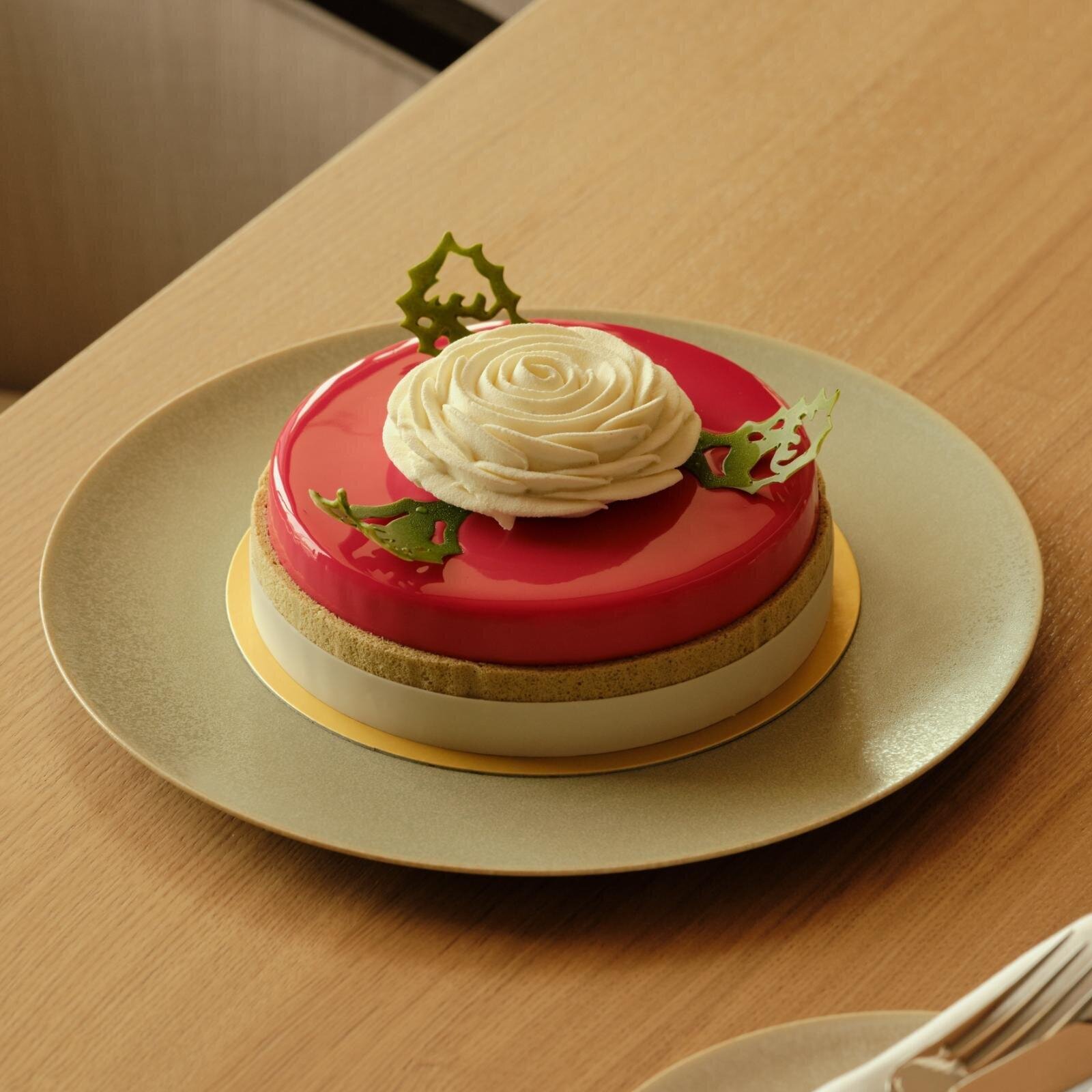 2025年クリスマスケーキ特集＜全国編＞高級ホテル・人気スイーツ店の予約必須おすすめケーキ｜写真1