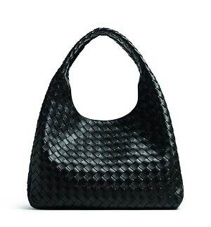 Bottega Veneta 編み込みキャンバストートバッグ ボッテガ・ヴェネタ“丸みフォルム”の編み込みレザートートバッグ