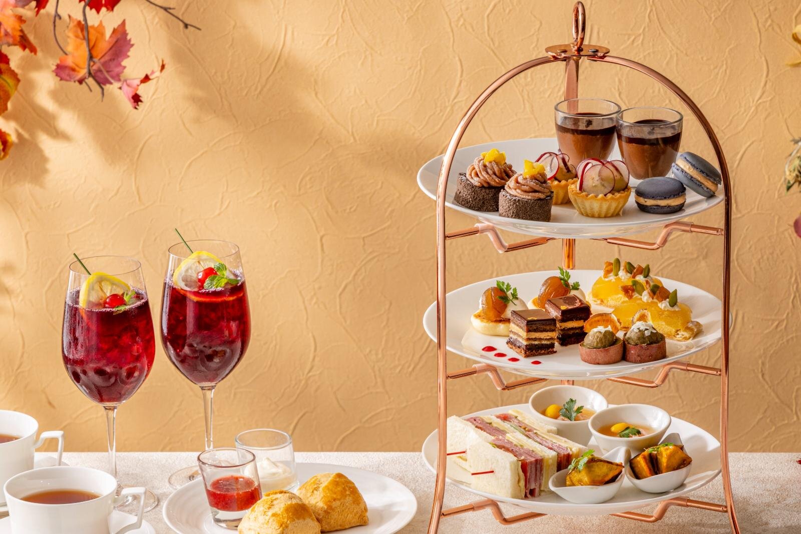 ハイアット リージェンシー 東京ベイ「紅葉」着想の秋アフタヌーンティー、巨峰×アールグレイタルトなど