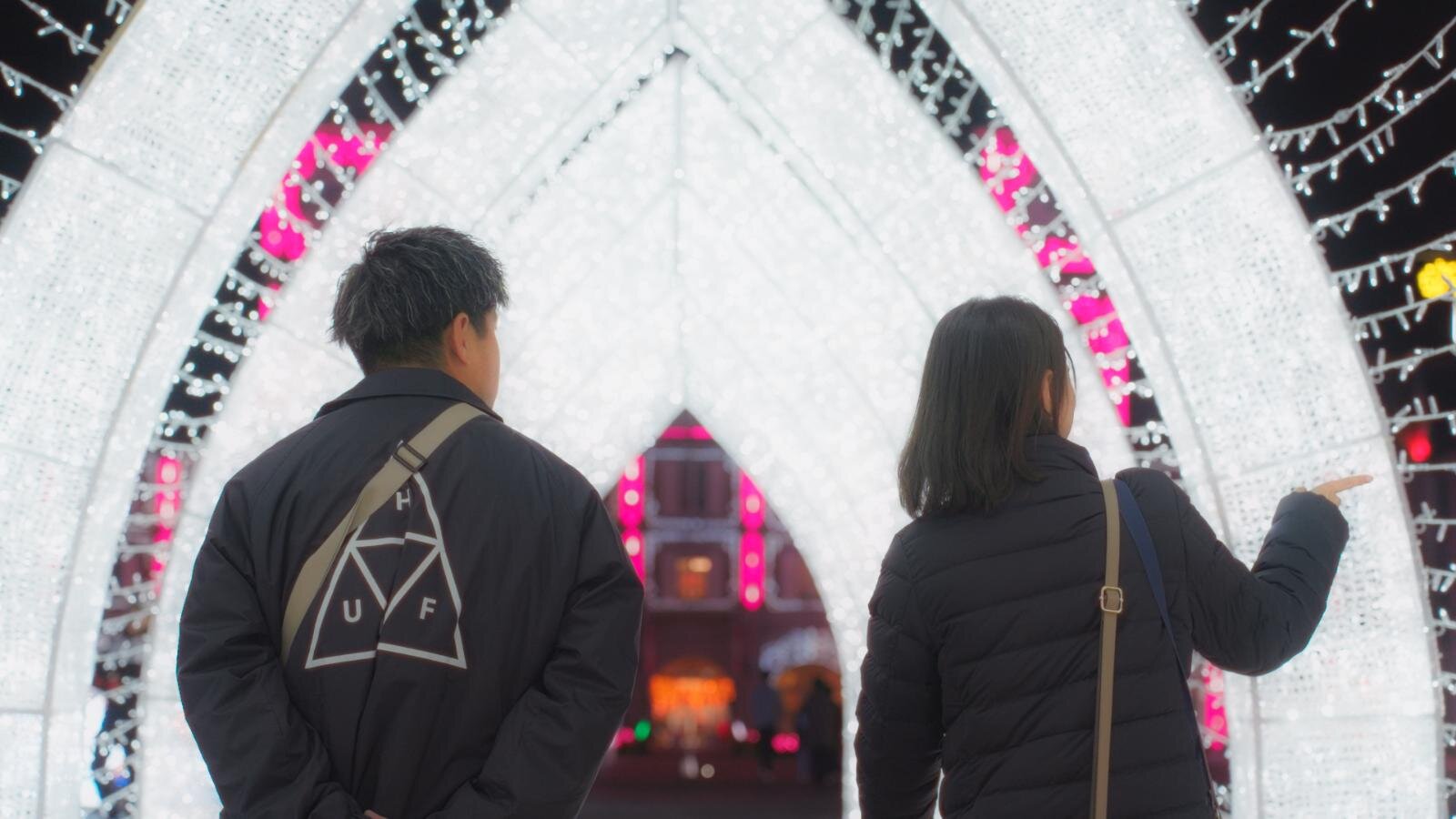 光の祭典「神戸イルミナージュ」ピンクに輝く宮殿イルミネーション＆ハート型トンネル｜写真21