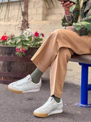 エンジニアド ガーメンツ×ゴーラのスニーカー、上質レザーアッパーのスリッポン仕様｜写真12