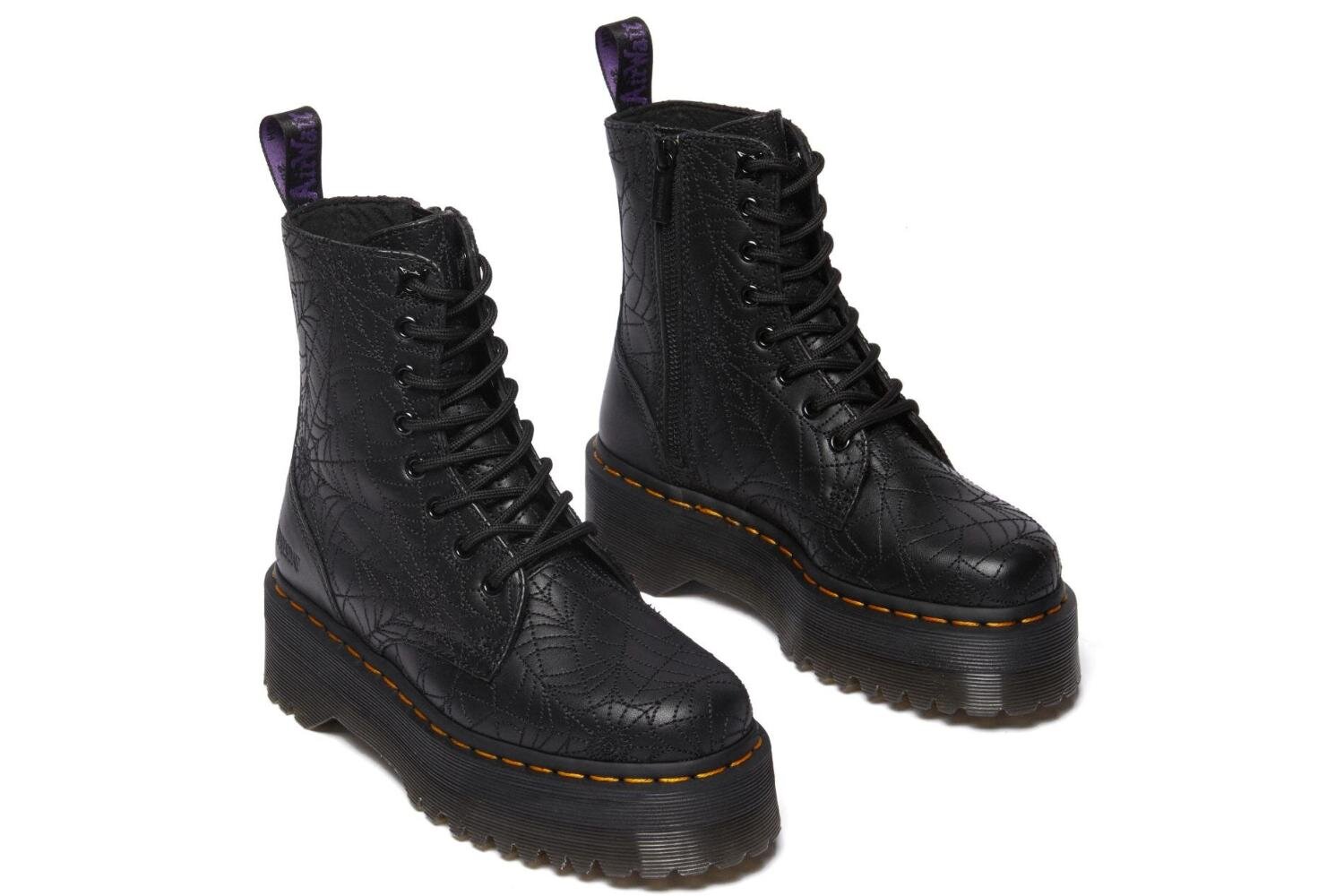 人気ブランドレディースブーツ【2025年秋冬】歩きやすい本革ショートブーツやあったかムートン