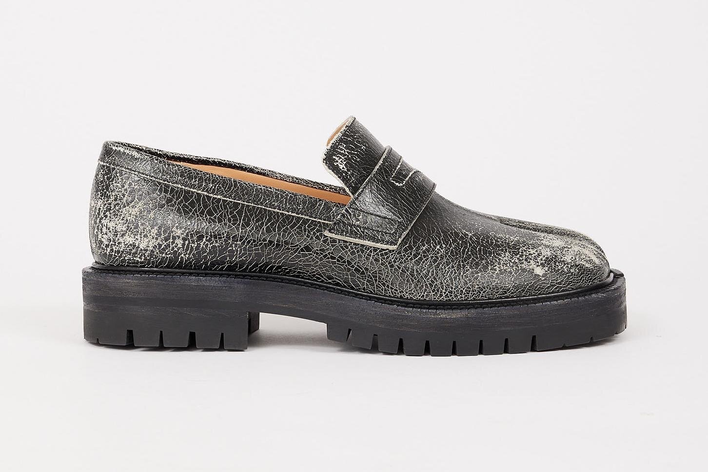 Maison Margiela タビ ベルベッド フラットシューズ　40 メゾン マルジェラの「タビ」シューズ、ひび割れレザーの
