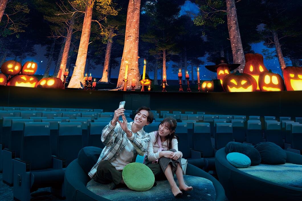 「ハロウィンウェルカムドーム」星空の下にランタン浮かぶ映像作品、コニカミノルタプラネタリウムで｜写真3