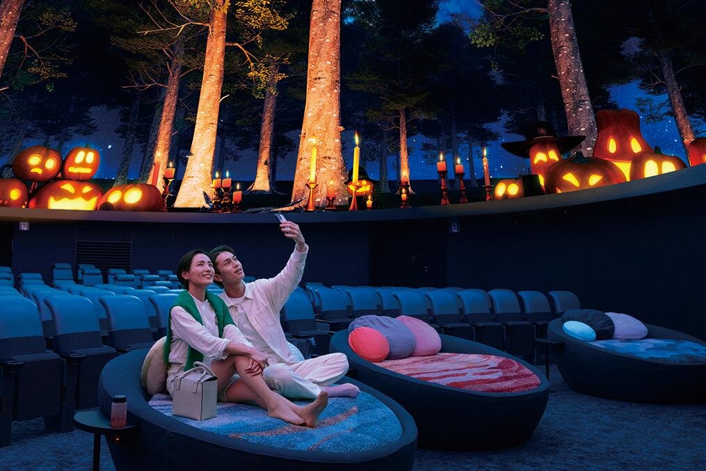 「ハロウィンウェルカムドーム」星空の下にランタン浮かぶ映像作品、コニカミノルタプラネタリウムで｜写真5