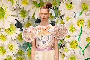 ツモリチサト 2026年春夏コレクション - 35周年記念ショー、感謝と希望を胸に