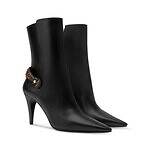 ルイ・ヴィトン、ゴールドの“LVロゴ”やラゲージタグ付きのウィメンズアンクルブーツ｜写真4