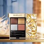 ゲラン25年クリスマスコスメ、“煌めく星々の折り紙風パケ”の4色アイパレ＆星型パール入り人気パウダー｜写真2