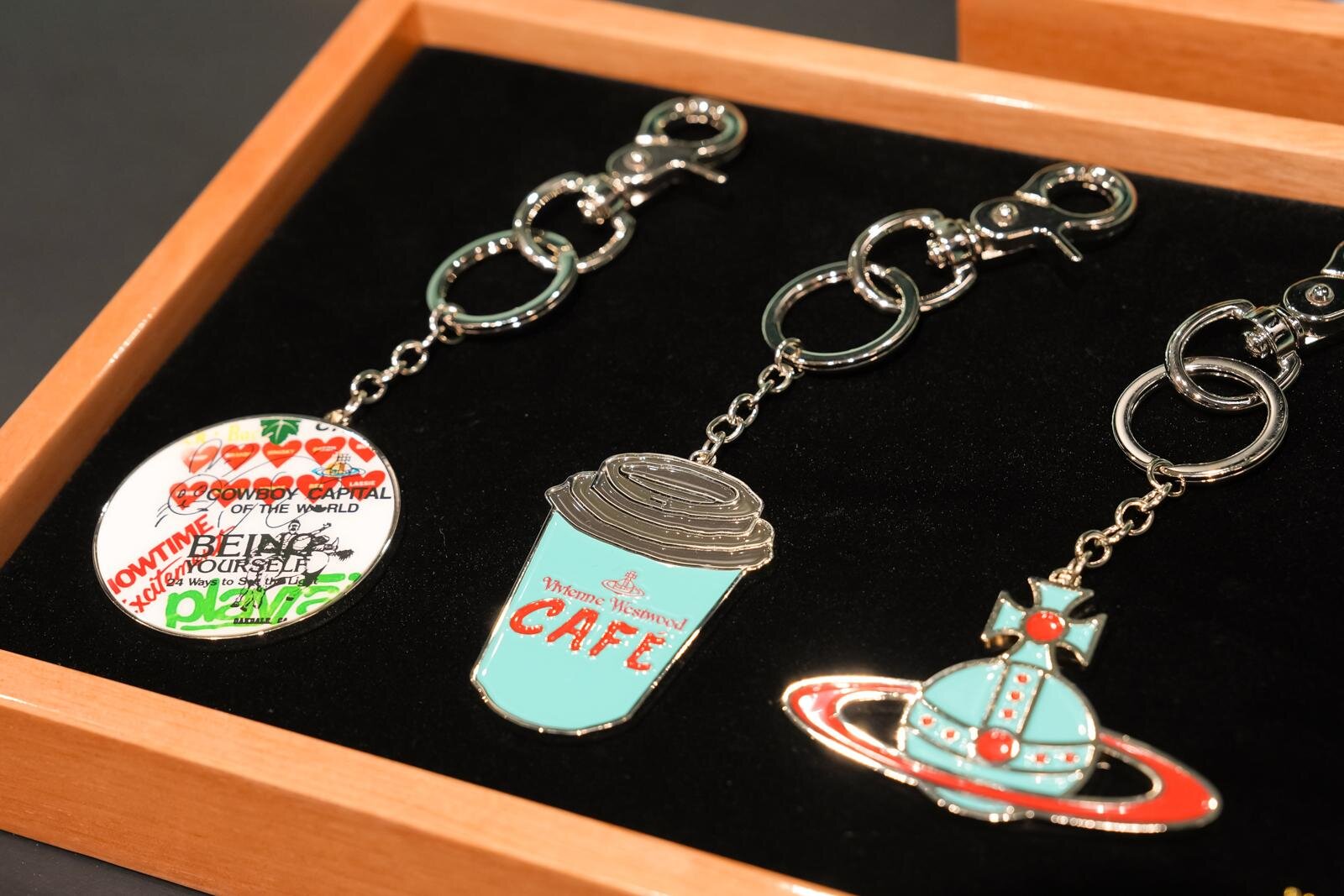 キーホルダー 8,800円