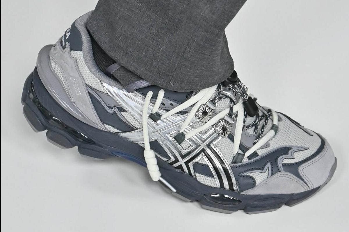 「おしゃれな2025年冬レディーススニーカー」人気ブランドのきれいめ白スニーカーや厚底シューズ