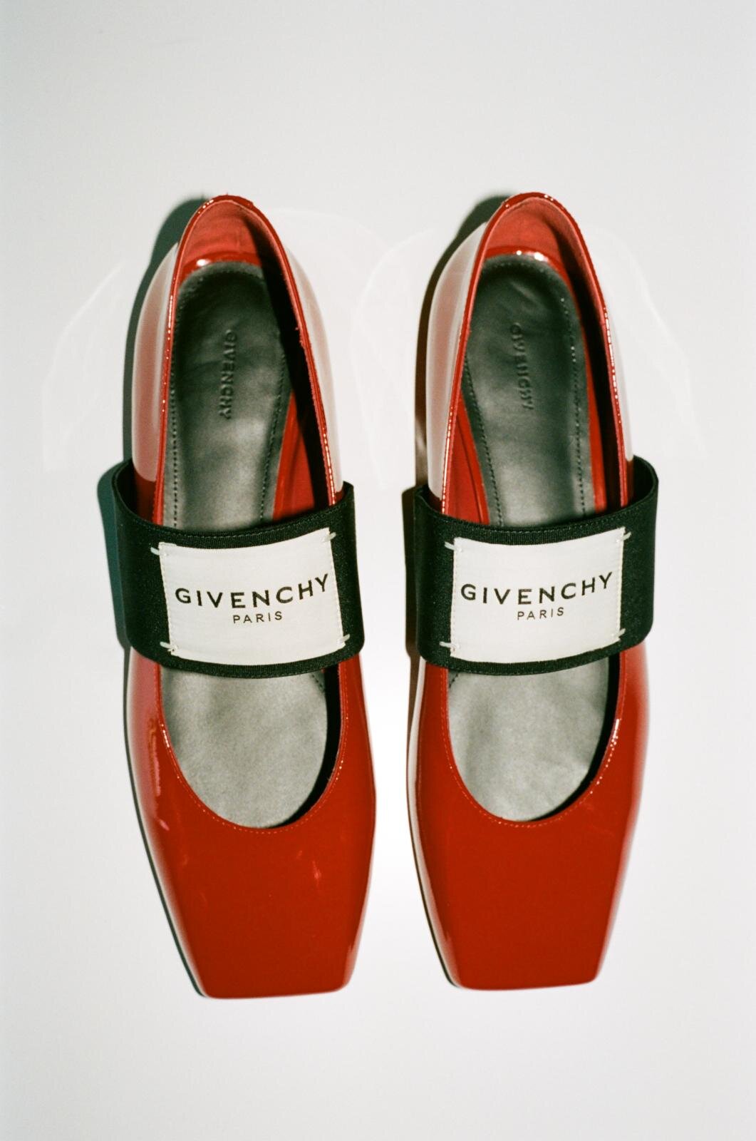 【人気カラー】GIVENCHY ジバンシィ KELIDONE スクエア 人気カラー】GIVENCHY ジバンシィ KELIDONE スクエア