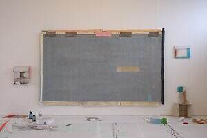 ⾝近なモチーフと図形が織りなす“繊細さとリズム”画家・杉⼾洋の展覧会が弘前れんが倉庫美術館で