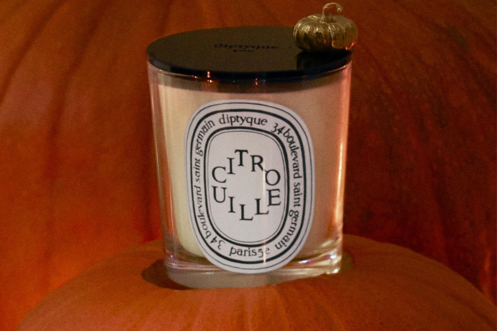 ディプティック「パンプキンの香り」秋限定キャンドル、甘美なバニラ×スパイスを添えて