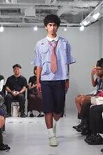 ミツル オカザキ 2026年春夏コレクション - 夢を追う少年の姿｜写真23