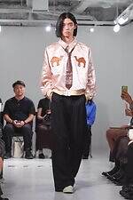 ミツル オカザキ 2026年春夏コレクション - 夢を追う少年の姿｜写真33