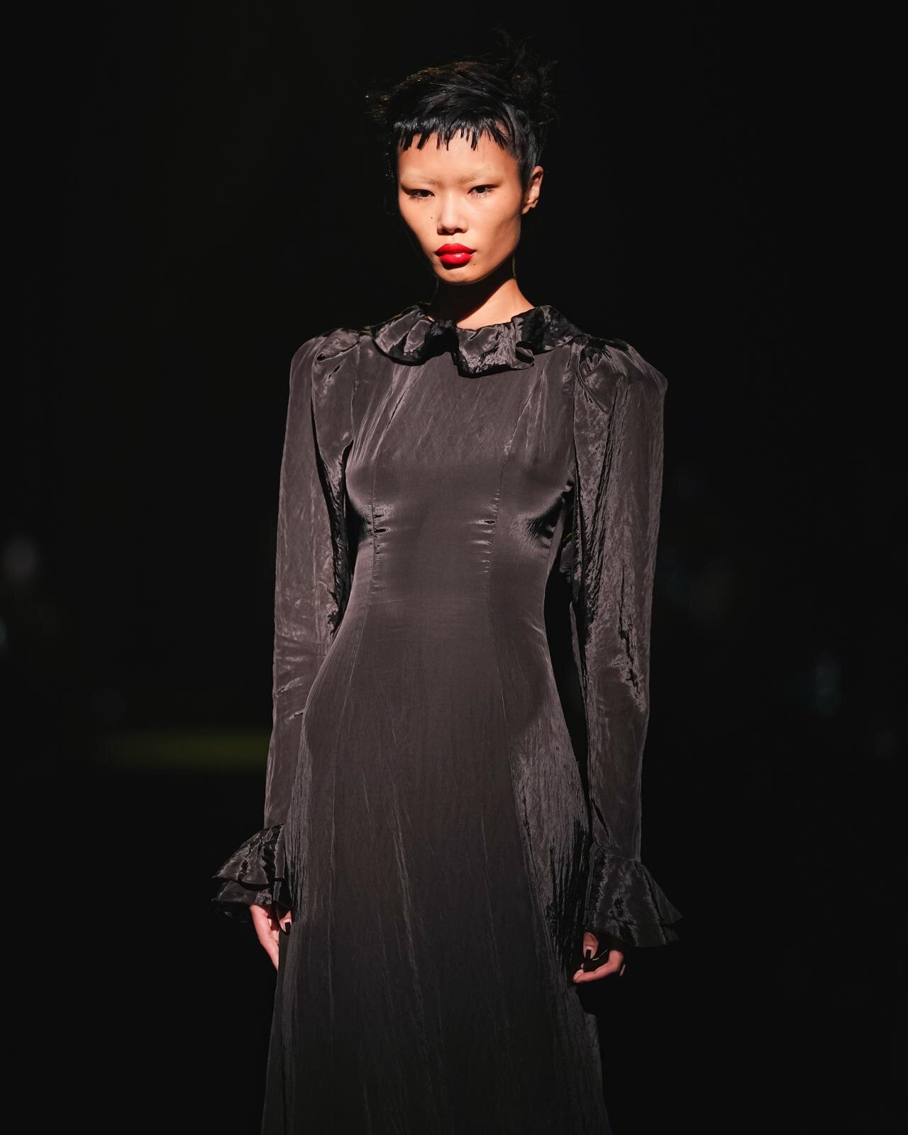 ヴィヴィアーノ(VIVIANO) 2026年春夏ウィメンズコレクション  - 写真2