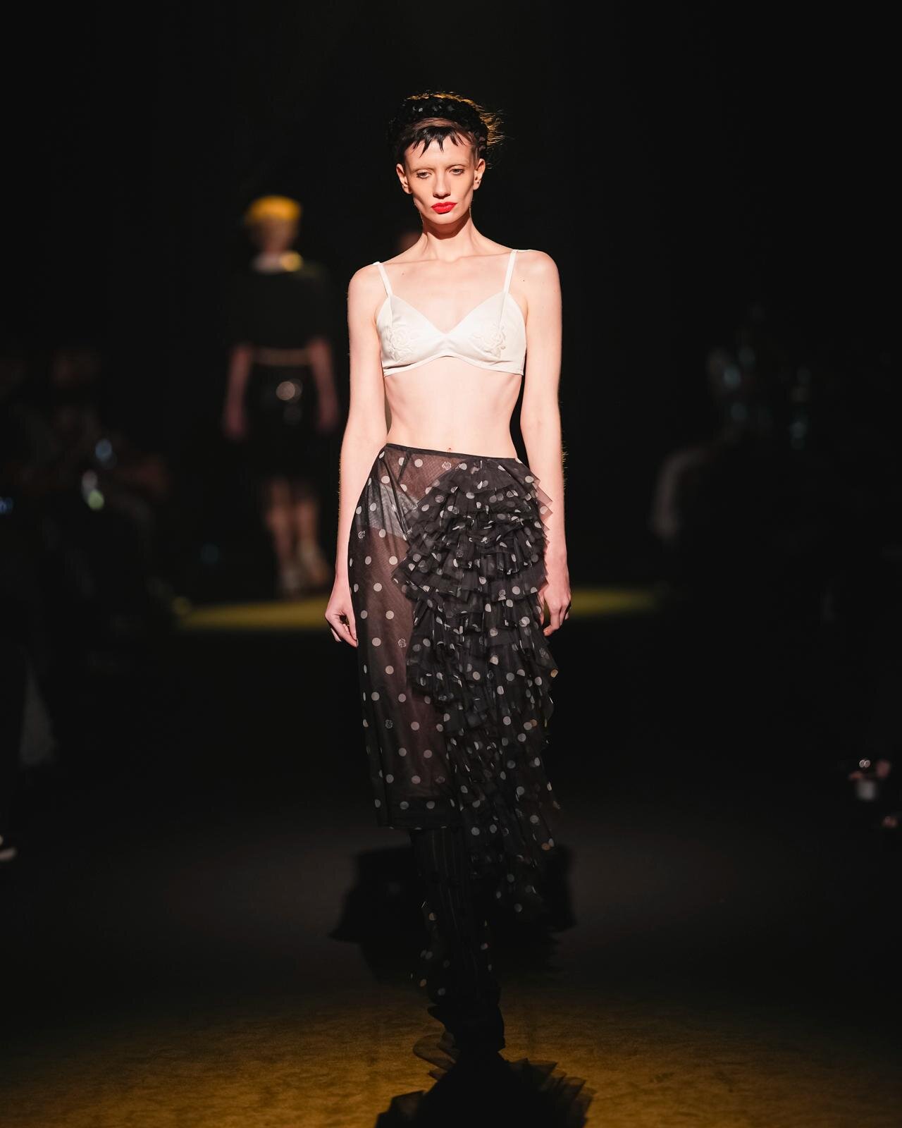 ヴィヴィアーノ(VIVIANO) 2026年春夏ウィメンズコレクション  - 写真14