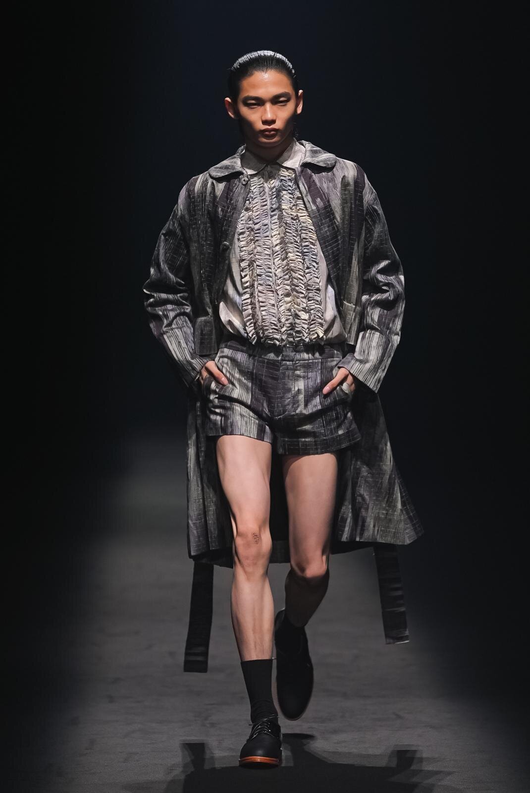 ウィシャラウィッシュ 2026年春夏｜male ステンカラーコート