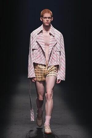 ウィシャラウィッシュ(WISHARAWISH) 2026年春夏ウィメンズ&メンズコレクション  - 写真1