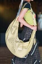 ユェチ・チ 2026年春夏コレクション - ダンスホールに舞い降りて｜写真21