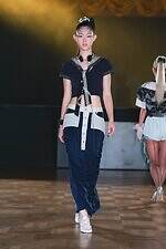 ユェチ・チ 2026年春夏コレクション - ダンスホールに舞い降りて｜写真79