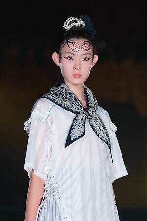 ユェチ・チ 2026年春夏コレクション - ダンスホールに舞い降りて｜写真2