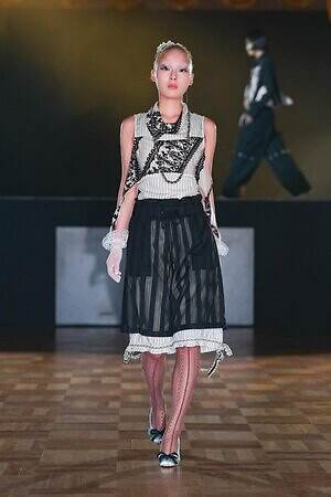 ユェチ・チ 2026年春夏コレクション - ダンスホールに舞い降りて｜写真5