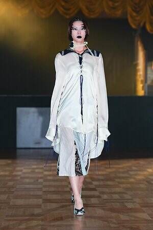 ユェチ・チ 2026年春夏コレクション - ダンスホールに舞い降りて｜写真30