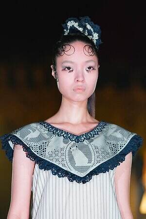 ユェチ・チ 2026年春夏コレクション - ダンスホールに舞い降りて｜写真36