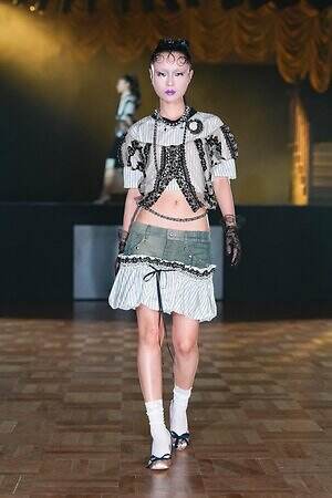 ユェチ・チ 2026年春夏コレクション - ダンスホールに舞い降りて｜写真37