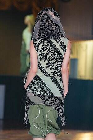 ユェチ・チ 2026年春夏コレクション - ダンスホールに舞い降りて｜写真51