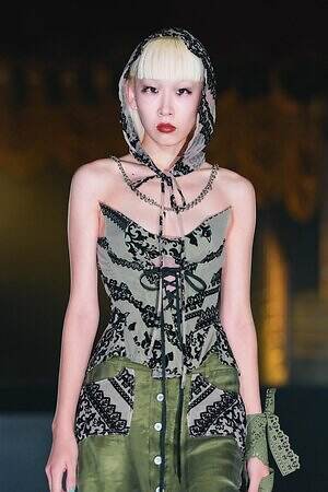 ユェチ・チ 2026年春夏コレクション - ダンスホールに舞い降りて｜写真82