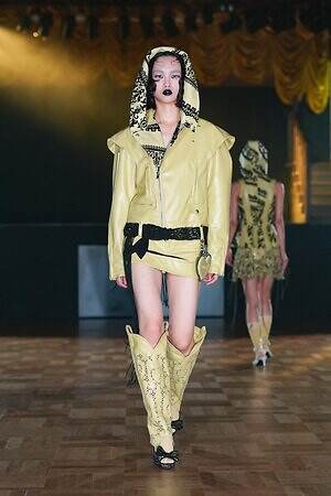 ユェチ・チ 2026年春夏コレクション - ダンスホールに舞い降りて｜写真87