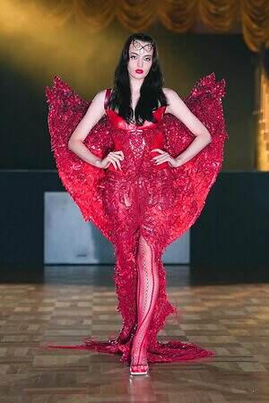 ユェチ・チ 2026年春夏コレクション - ダンスホールに舞い降りて｜写真92