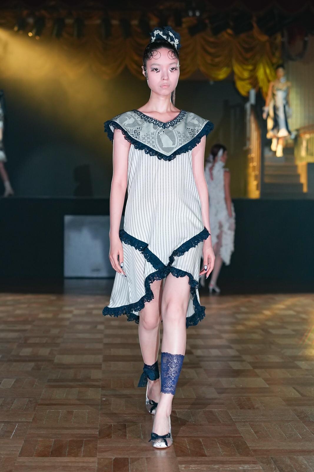 ユェチ・チ(YUEQI QI) 2026年春夏ウィメンズ&メンズコレクション  - 写真35