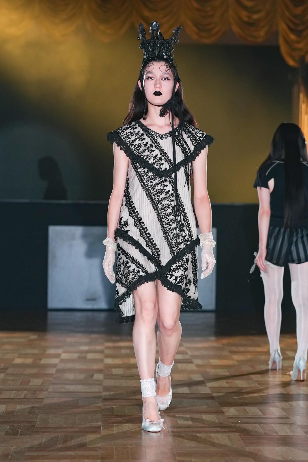 ユェチ・チ(YUEQI QI) 2026年春夏ウィメンズ&メンズコレクション  - 写真62