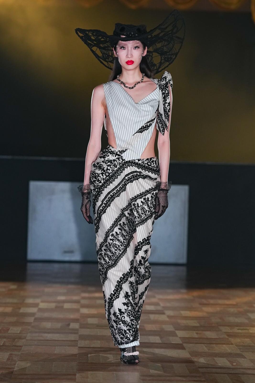 ユェチ・チ 2026年春夏コレクション - ダンスホールに舞い降りて｜写真66