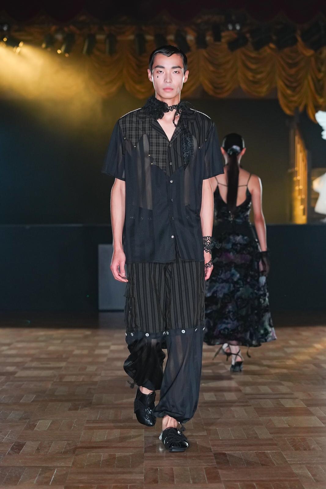 ユェチ・チ(YUEQI QI) 2026年春夏ウィメンズ&メンズコレクション  - 写真71