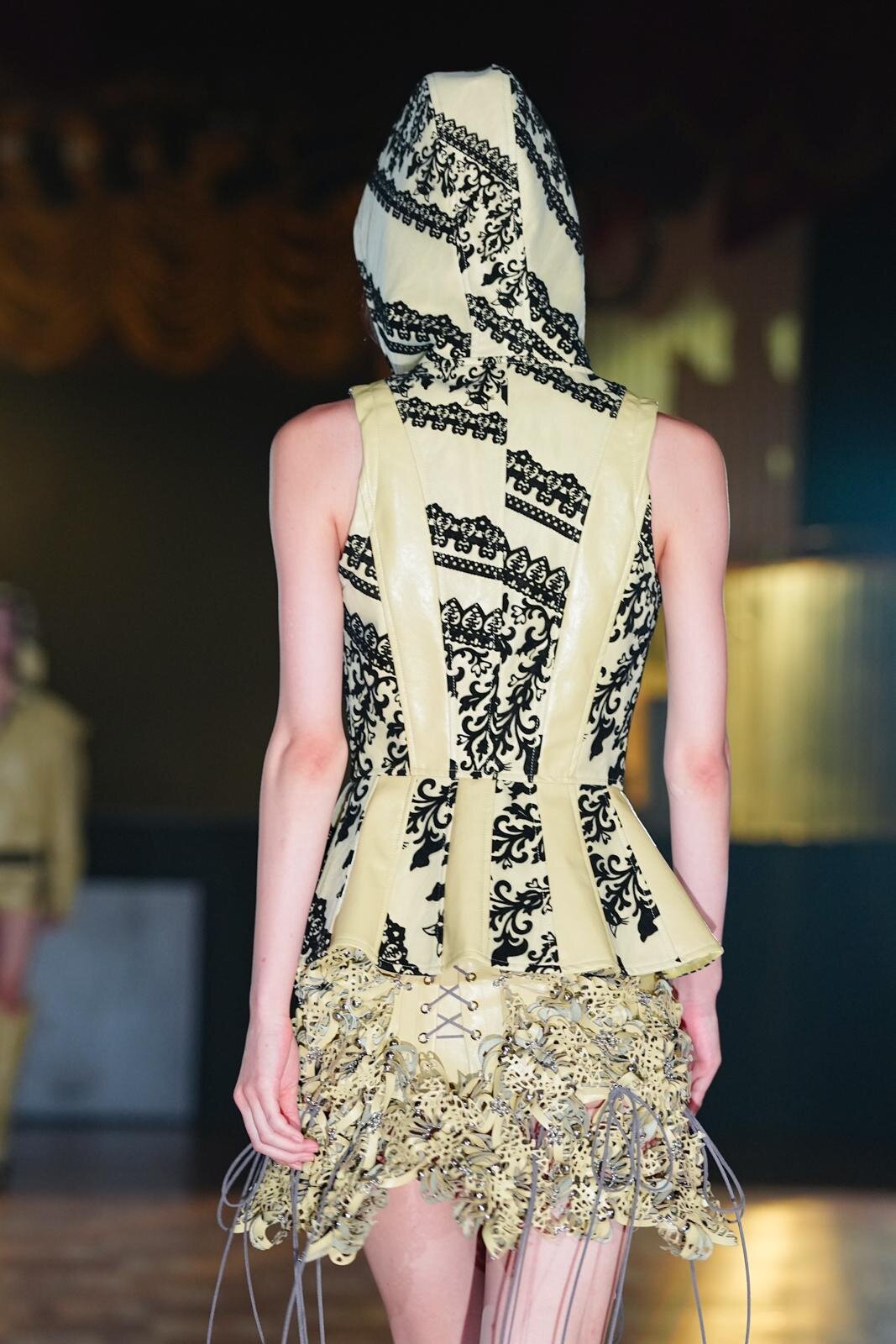 ユェチ・チ(YUEQI QI) 2026年春夏ウィメンズ&メンズコレクション  - 写真86