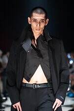 オリミ 2026年春夏コレクション - 日常と地続きの非日常の“境界”を探る｜写真29