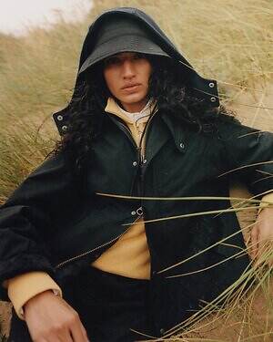 キャプテン サンシャイン×バブアー“付け替え可能なカラフルフード”付きジャケット登場｜写真3