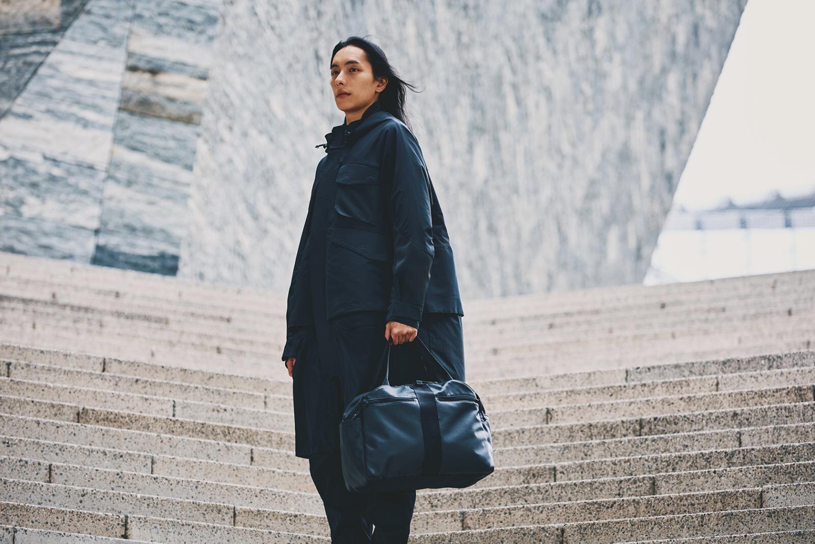 ブリーフィング×ホワイトマウンテニアリング“耐水ナイロン”軽量ショルダーバッグやサコッシュ｜写真9