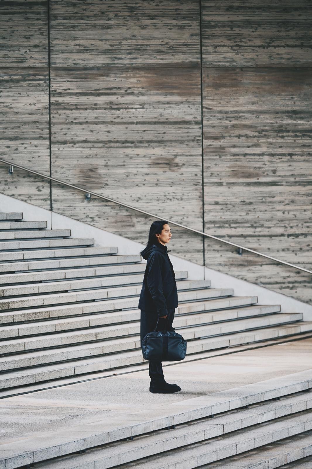 ブリーフィング×ホワイトマウンテニアリング“耐水ナイロン”軽量ショルダーバッグやサコッシュ｜写真30